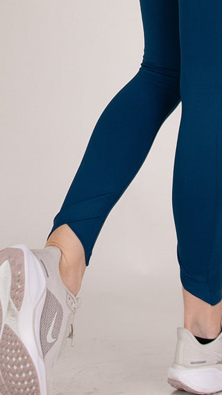 Legacy Compression Leggings with Crossover Ankle & Pockets